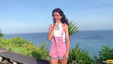 Security Guard Caught Naughty Girl In Private Sector And Fucked Her With Sea View